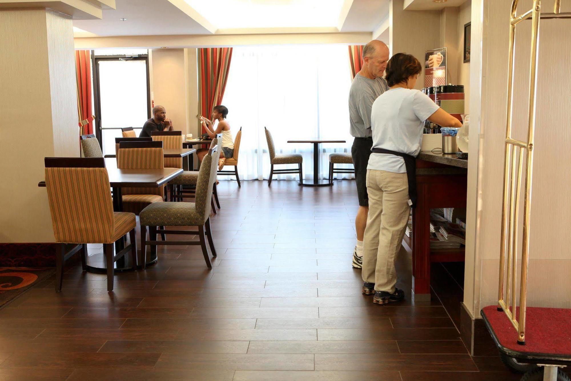 Country Inn & Suites By Radisson, Toronto Mississauga, On Restoran fotoğraf