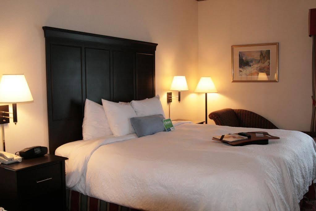 Country Inn & Suites By Radisson, Toronto Mississauga, On Dış mekan fotoğraf